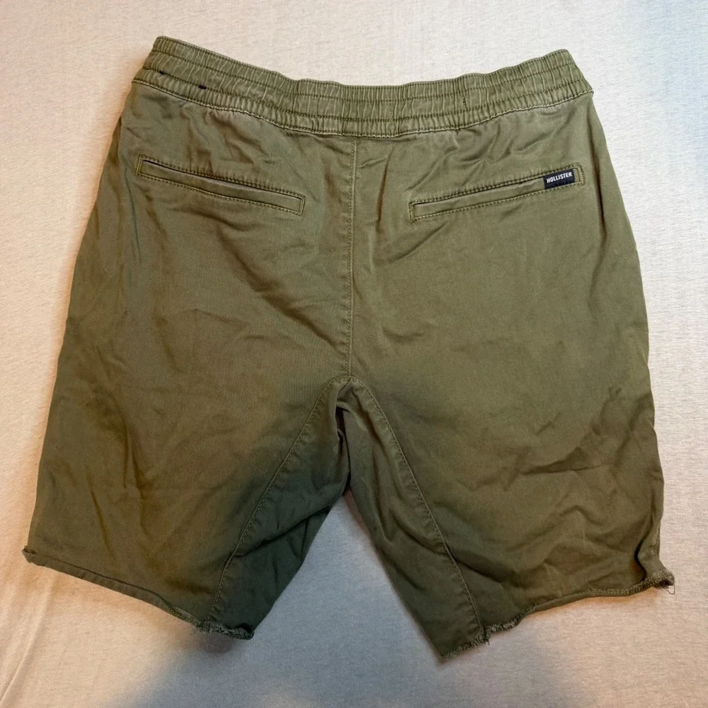 Hollister Mens Jogger Shorts Olive Green Advanced Stretch Raw Hem Size M